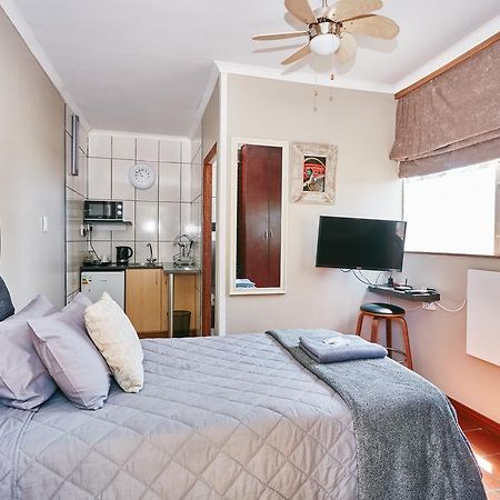 Appartamento 1202 On Cowgill Pretoria-Noord Esterno foto