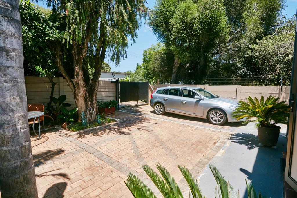 Appartamento 1202 On Cowgill Pretoria-Noord Esterno foto