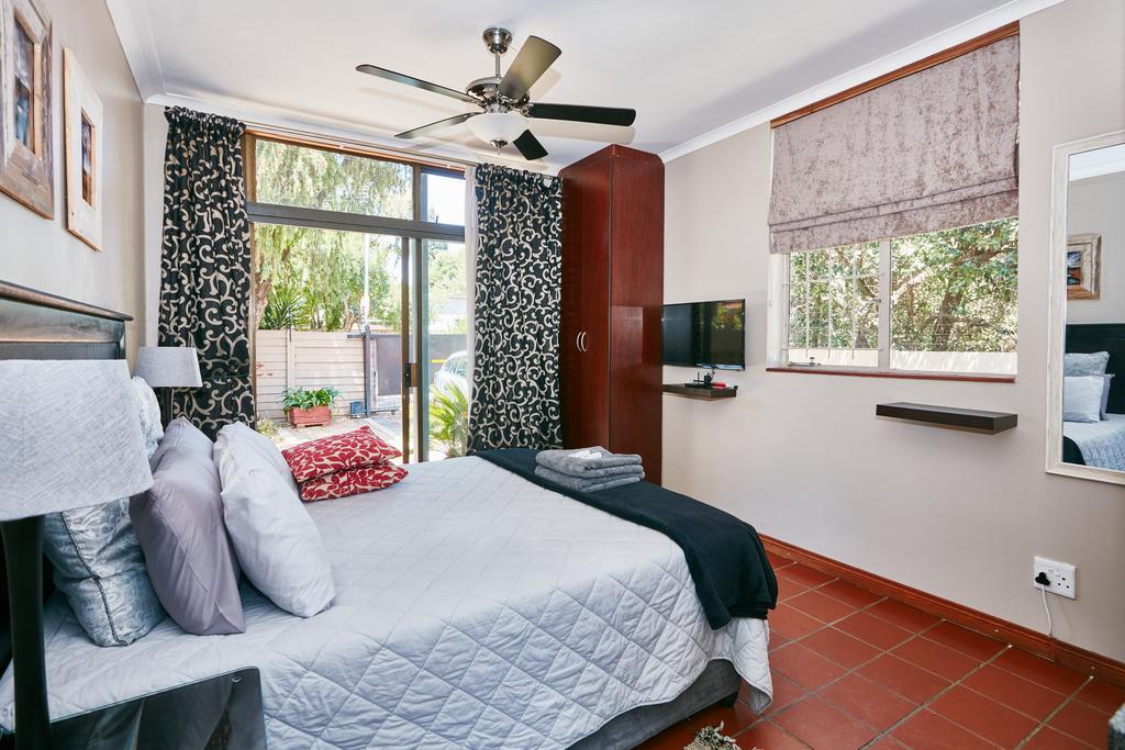 Appartamento 1202 On Cowgill Pretoria-Noord Esterno foto